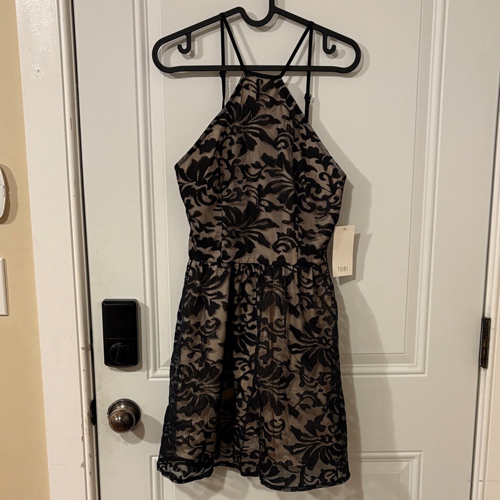 Tobi Black and Cream Floral Lace Mini Dress
